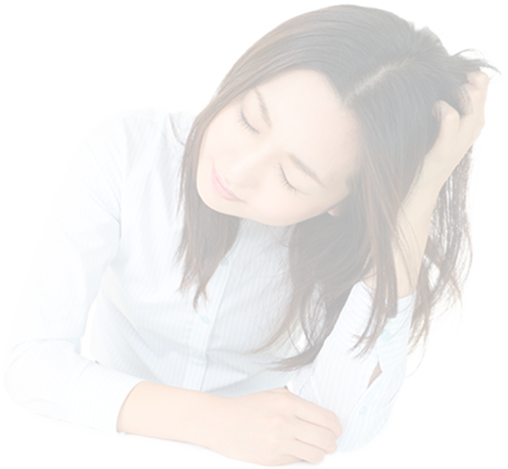頭を抱える女性